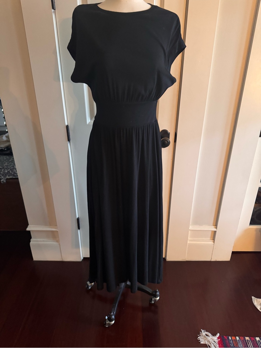 Modern Citizen Black Maxi Dress with Fitted Waist